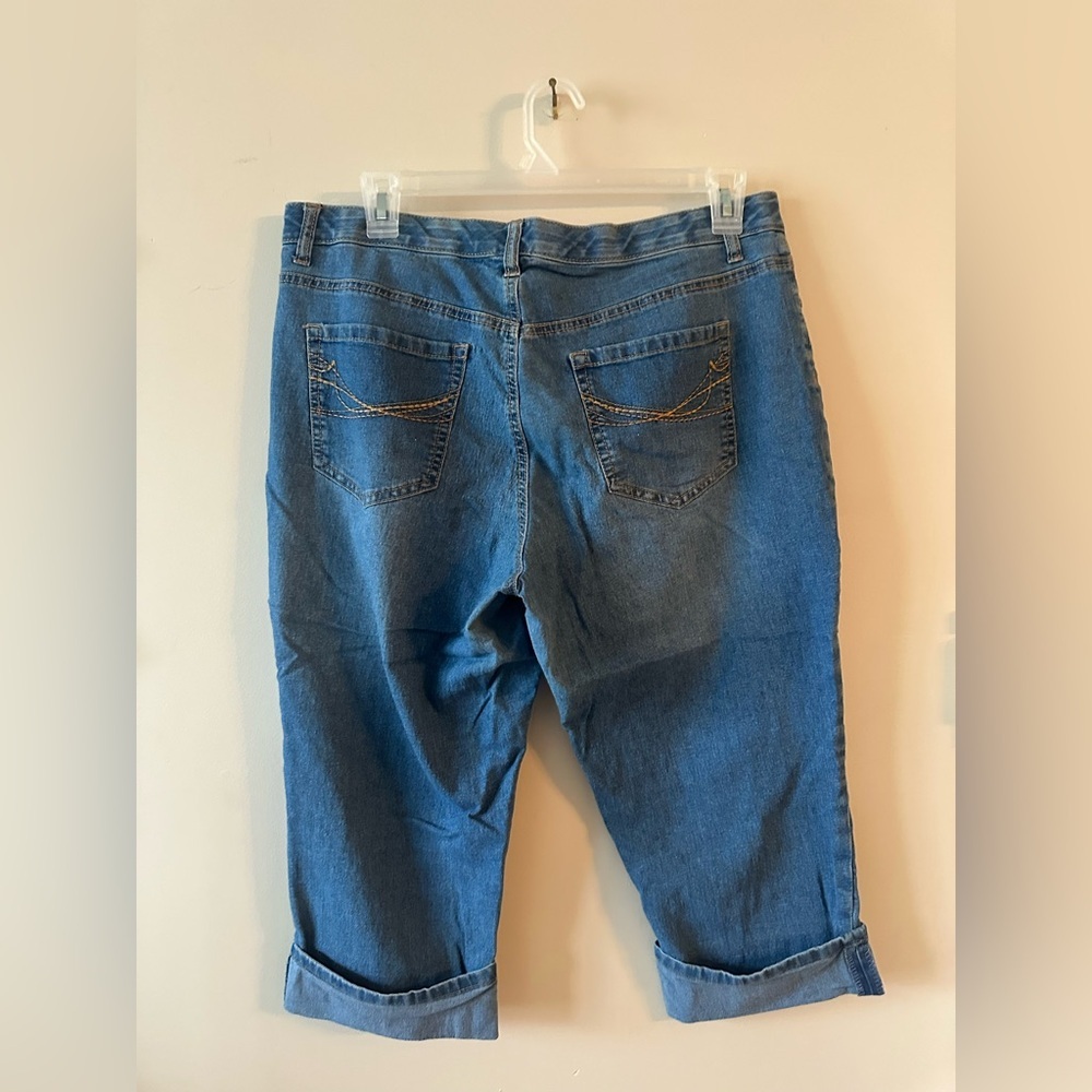 Women’s Faded Glory capri jeans 18 - Picture 3 of 3